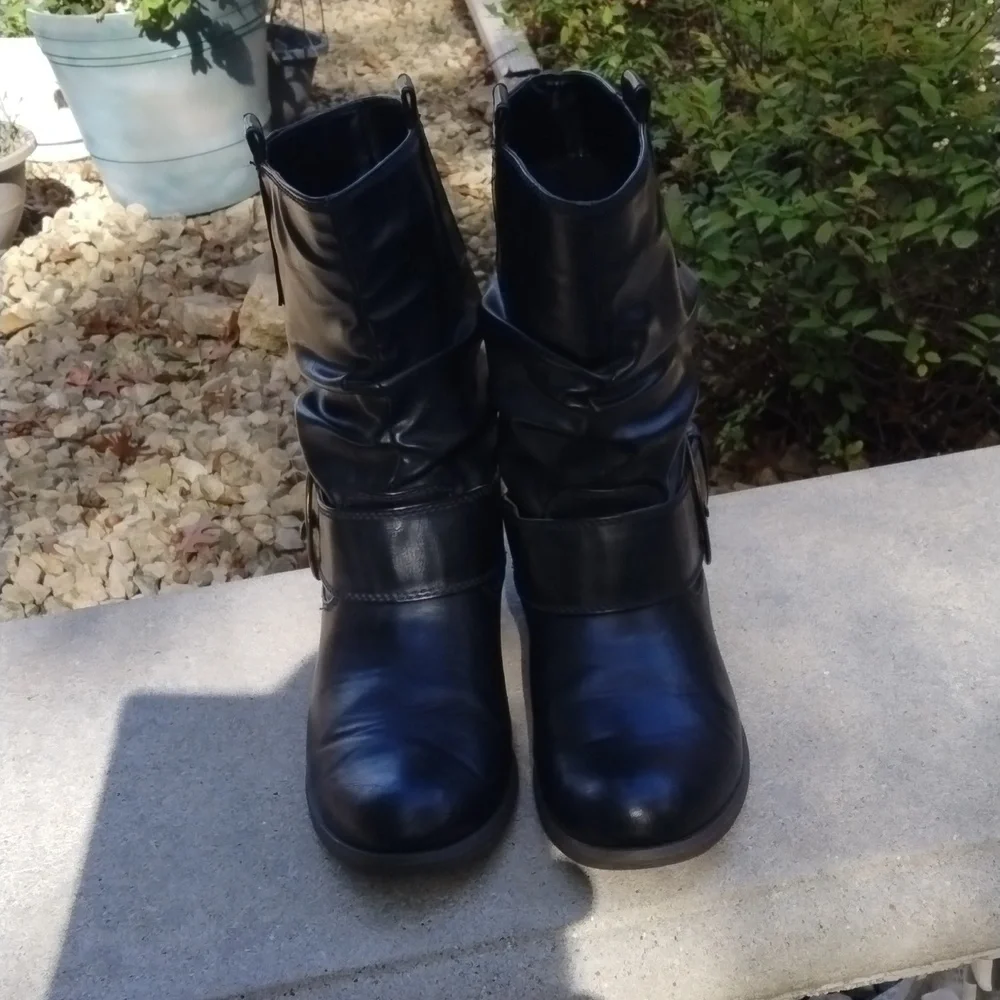 American Eagle Woman’s Boots size 9.5